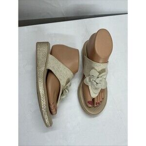 Life Stride Women's Sandals Size  6 W In New Condition